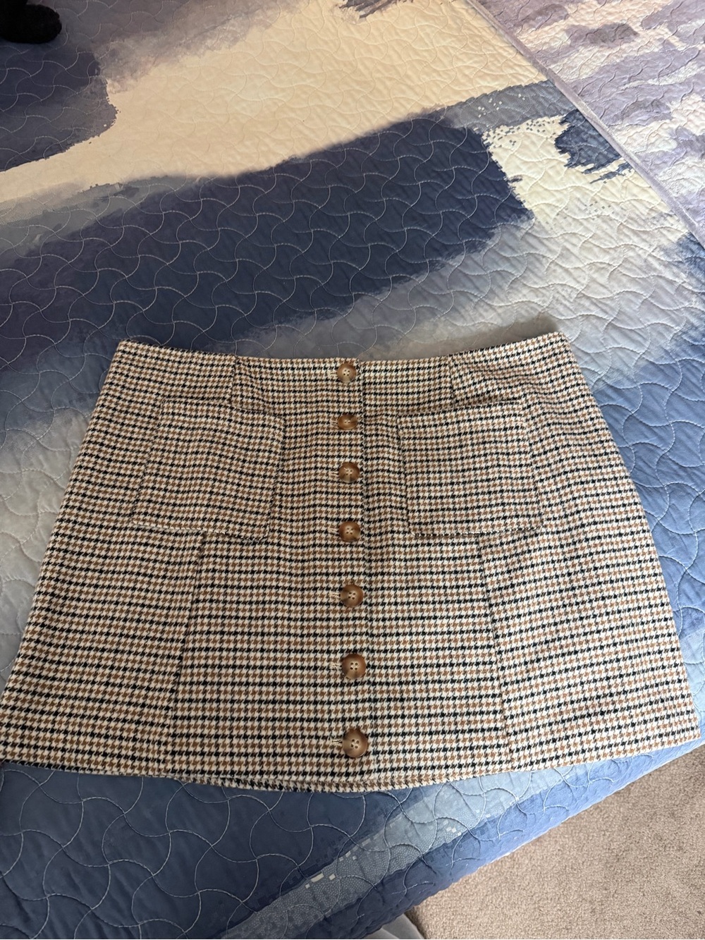 Button-Front Houndstooth Mini Skirt - Beige/Black- Large